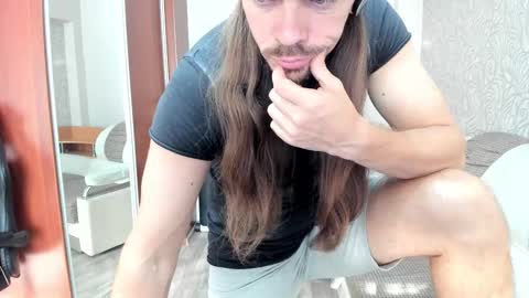 Snapshot of marryplz chatting on 09-23-25, 02:03 Alan online show from 09-23-25, 02:03