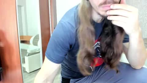 Snapshot of marryplz chatting on 09-26-25, 04:49 Alan online show from 09-26-25, 04:49