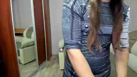 Snapshot of marryplz chatting on 10-19-25, 05:57 Alan online show from 10-19-25, 05:57