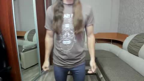 Snapshot of marryplz chatting on 10-22-25, 09:25 Alan online show from 10-22-25, 09:25