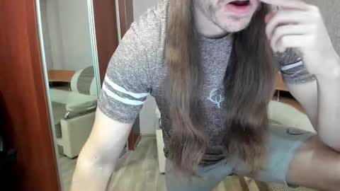 Snapshot of marryplz chatting on 11-24-25, 03:23 Alan online show from 11-24-25, 03:23