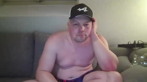 Snapshot of mars0481 chatting on 12-23-24, 05:17 mars0481 online show from 12-23-24, 05:17