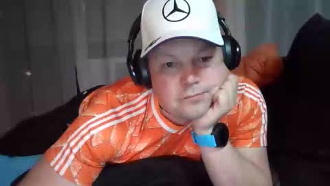 Snapshot of mars0481 chatting on 09-16-25, 01:28 mars0481 online show from 09-16-25, 01:28