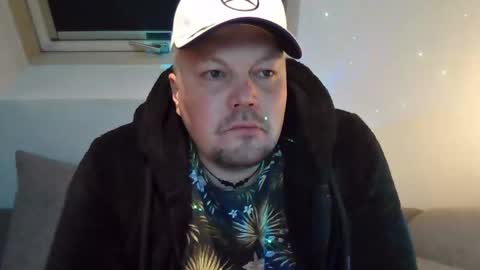 Snapshot of mars0481 chatting on 12-02-25, 11:00 mars0481 online show from 12-02-25, 11:00