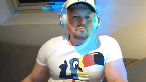 Snapshot of mars0481 chatting on 12-05-25, 01:42 mars0481 online show from 12-05-25, 01:42