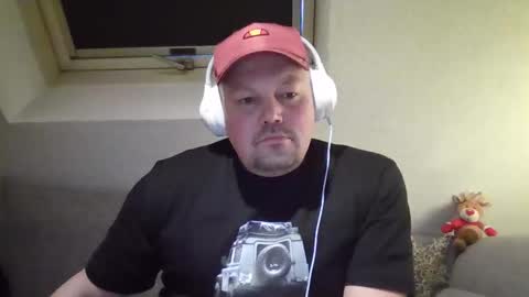 Snapshot of mars0481 chatting on 12-20-25, 03:19 mars0481 online show from 12-20-25, 03:19