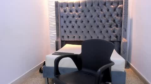 MARSHALL online show from 04-21-26, 01:17