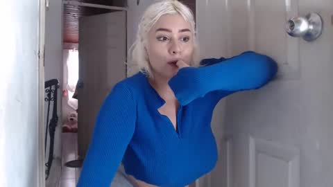 Snapshot of marshmellouw chatting on 01-30-25, 07:48 Marshmellouw online show from 01-30-25, 07:48