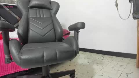 Snapshot of marsmith1 chatting on 09-30-25, 03:11 Mar Smith online show from 09-30-25, 03:11