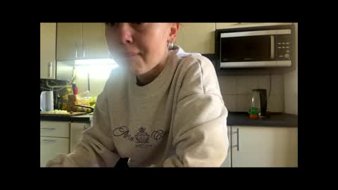 Snapshot of martaluna_ chatting on 05-03-26, 12:11 Marta online show from 05-03-26, 12:11
