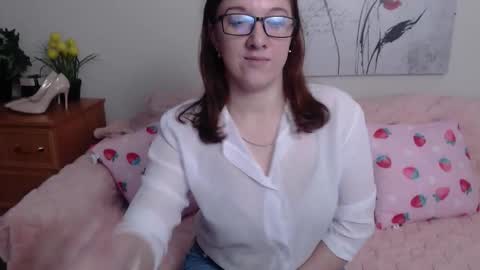 Snapshot of marthasimons chatting on 11-17-25, 06:19 Martha online show from 11-17-25, 06:19