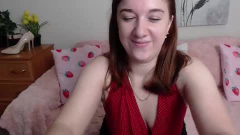 Snapshot of marthasimons chatting on 11-26-25, 06:25 Martha online show from 11-26-25, 06:25