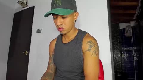 Snapshot of martin_granch chatting on 09-29-25, 04:23 Martin Granch online show from 09-29-25, 04:23