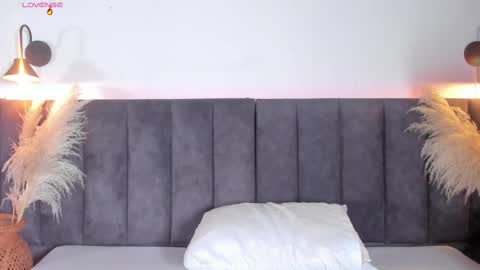 Laura online show from 09-19-25, 09:15