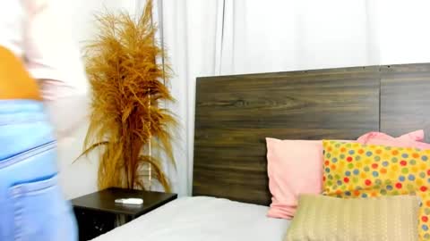 martina mIIler online show from 02-05-25, 12:49