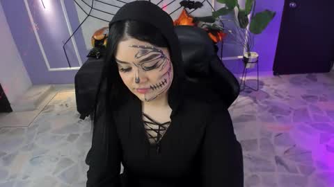 Martina  online show from 10-20-25, 09:48