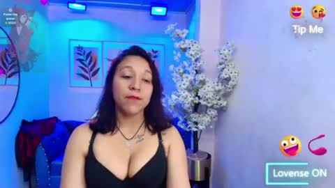 Snapshot of martina_taylorrr chatting on 06-12-26, 03:27 martina_taylorrr online show from 06-12-26, 03:27