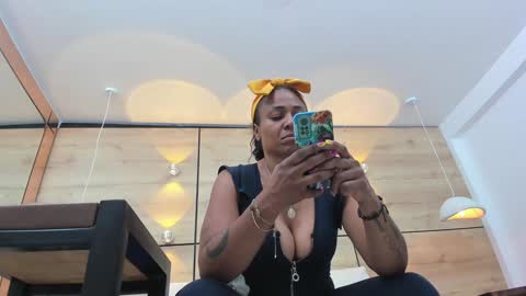 martina touss  online show from 01-24-25, 04:05