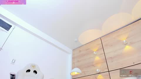 martina touss  online show from 01-25-25, 04:02