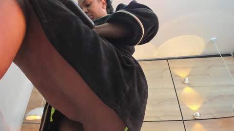 martina touss  online show from 02-05-25, 04:06