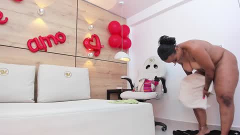 martina touss  online show from 02-08-25, 09:24