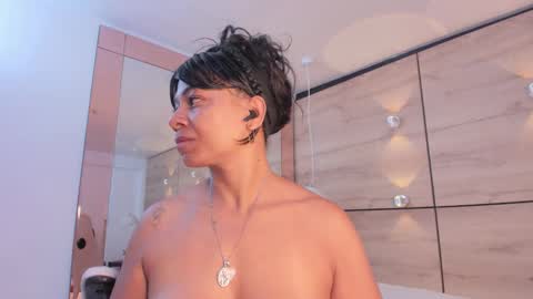 martina touss  online show from 11-04-25, 11:31