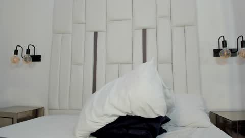 Snapshot of martina_xblack chatting on 01-20-25, 12:25 Martina Black online show from 01-20-25, 12:25