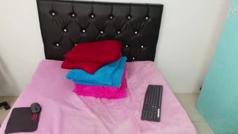 Martina online show from 01-08-25, 06:52