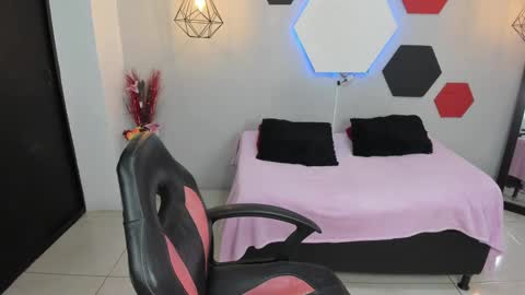 Martina online show from 01-12-25, 07:43