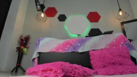 Martina online show from 10-30-25, 03:52