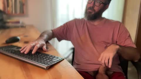 Snapshot of martincito22xl chatting on 02-25-25, 11:19 Martincito online show from 02-25-25, 11:19