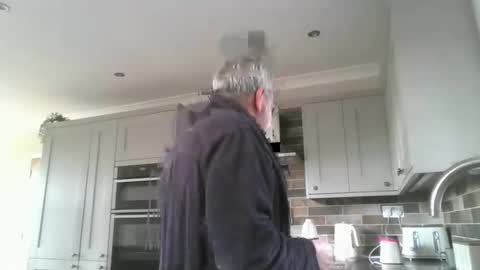 Snapshot of martinrgbxxxx chatting on 05-12-26, 08:22 martinrgbxxxx online show from 05-12-26, 08:22