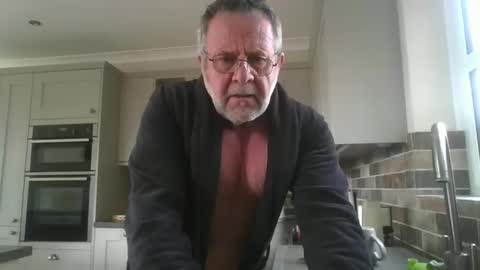 Snapshot of martinrgbxxxx chatting on 05-18-26, 07:58 martinrgbxxxx online show from 05-18-26, 07:58