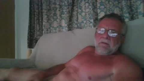 Snapshot of martinrgbxxxx chatting on 07-12-26, 07:49 martinrgbxxxx online show from 07-12-26, 07:49