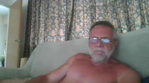 Snapshot of martinrgbxxxx chatting on 07-13-26, 07:55 martinrgbxxxx online show from 07-13-26, 07:55