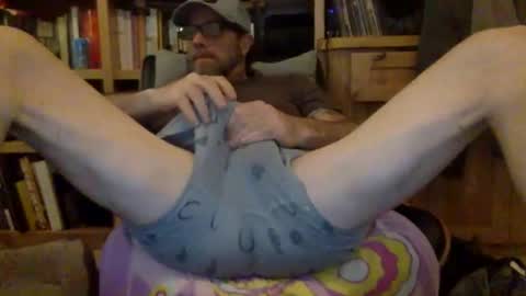 Snapshot of martinstolcris chatting on 05-21-26, 05:58 martinstolcris online show from 05-21-26, 05:58