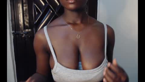 Snapshot of marvelous_pussy chatting on 03-04-25, 11:00 sonia online show from 03-04-25, 11:00