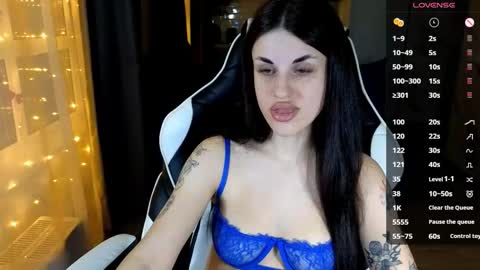 Snapshot of mary___moore chatting on 11-26-25, 02:29 Maria online show from 11-26-25, 02:29