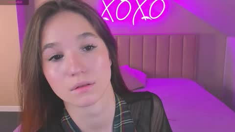 Snapshot of mary_cartar chatting on 11-14-25, 09:52 Eva online show from 11-14-25, 09:52