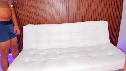 Snapshot of mary_jan3_x chatting on 11-30-25, 07:40 mary jane and josue online show from 11-30-25, 07:40