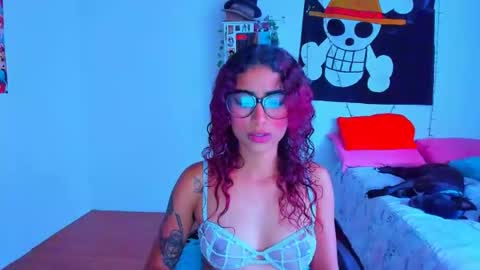Snapshot of mary_jane1_ chatting on 05-04-26, 10:39 mary online show from 05-04-26, 10:39
