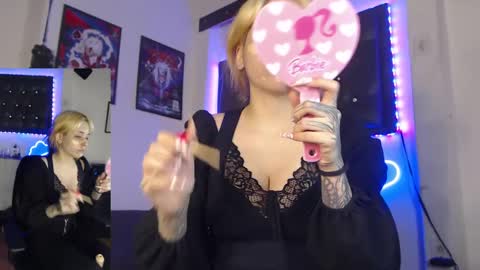                      100   online show from 03-02-25, 12:20