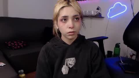                      100   online show from 03-06-25, 05:03