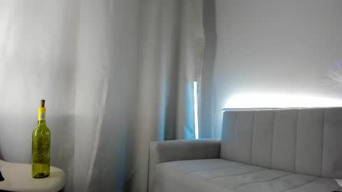 Snapshot of mary_julia chatting on 02-26-25, 06:26 Julia online show from 02-26-25, 06:26