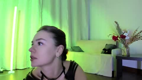 Snapshot of mary_julia chatting on 10-21-25, 09:48 Julia online show from 10-21-25, 09:48