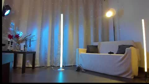 Snapshot of mary_julia chatting on 06-15-26, 08:22 Julia online show from 06-15-26, 08:22