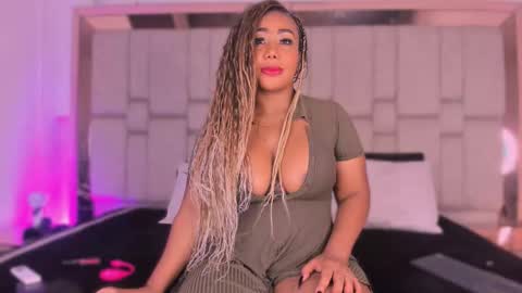 Snapshot of mary_kisss chatting on 10-22-25, 08:41 online show from 10-22-25, 08:41