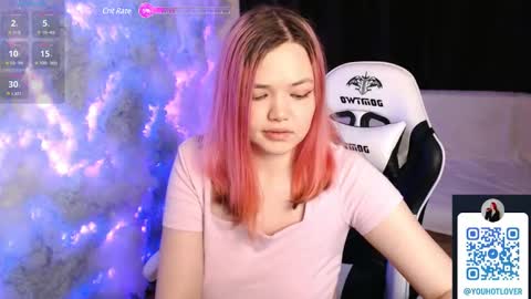 Snapshot of mary_lunar chatting on 02-28-25, 09:12 Mary online show from 02-28-25, 09:12