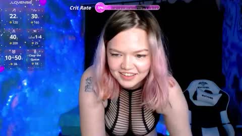 Snapshot of mary_lunar chatting on 09-17-25, 07:37 Mary online show from 09-17-25, 07:37