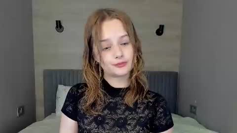 Snapshot of mary_phoenix chatting on 06-14-26, 09:06 mary_phoenix online show from 06-14-26, 09:06
